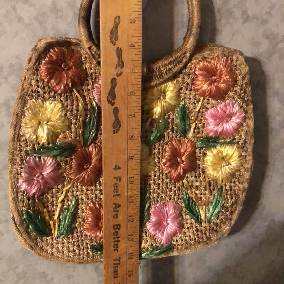 HP 10/22/23 Vintage 50’s 60’s Hand Woven Straw Purse w/ Floral Design - Picture 13 of 15